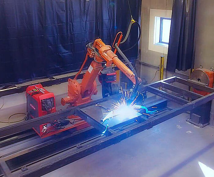 Opgradering af gammel ABB svejserobot hos NMF industries