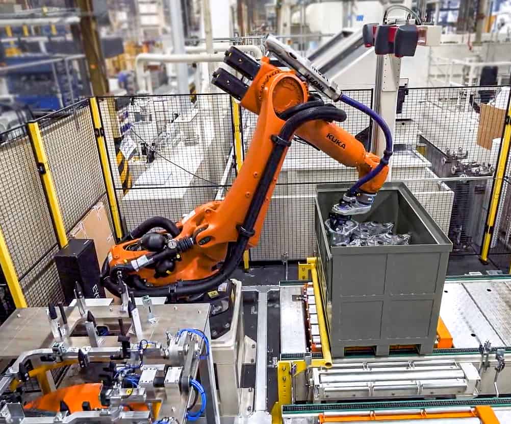 Kuka robot med eyeT+ pick udstyr